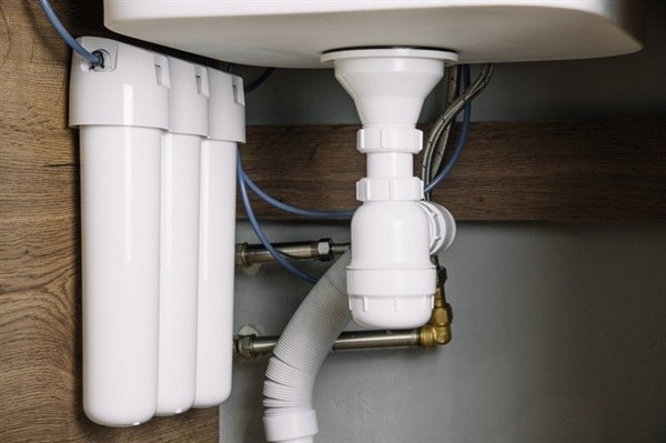 Choosing the Right Water Treatment Approach for a Cleaner, More Comfortable Home